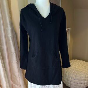 Tahari Black Hoodie Sweatshirt